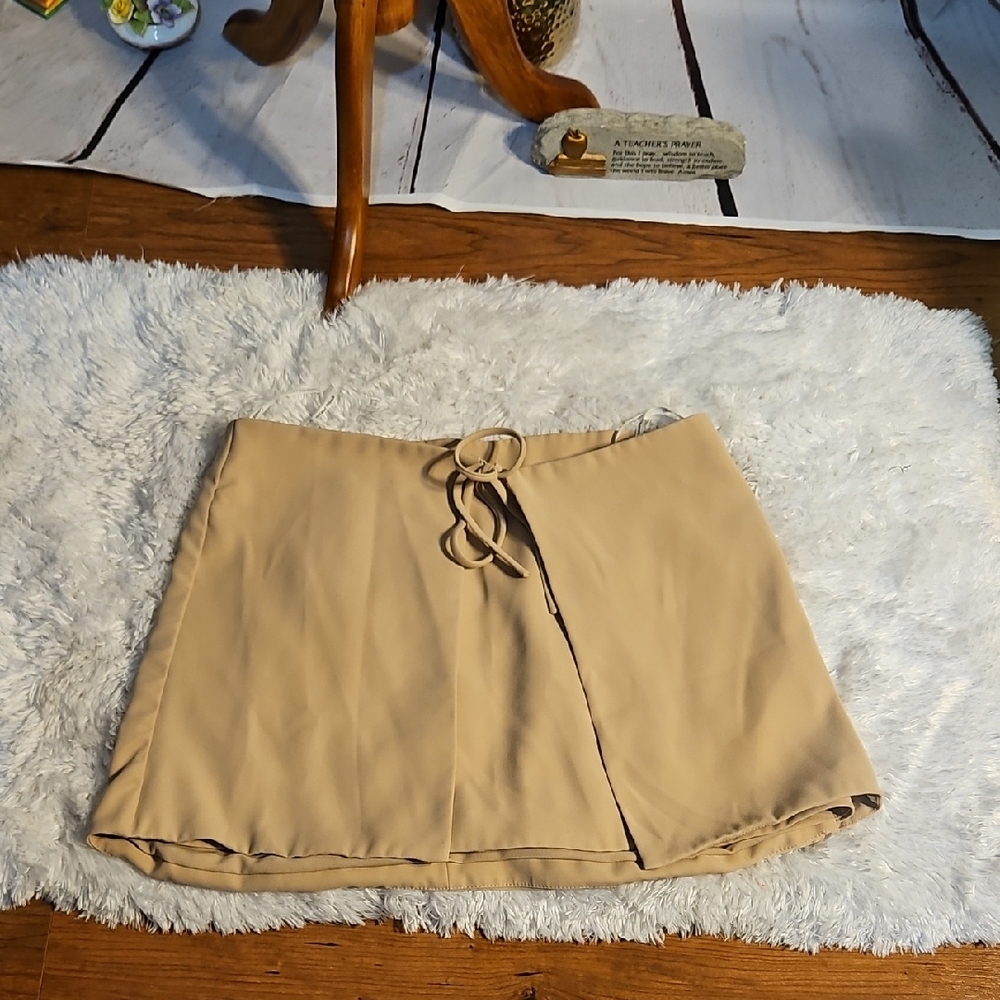 Lovers and‎ Friends Skort Beige Mini Skirt Tie Front Extra Large XL